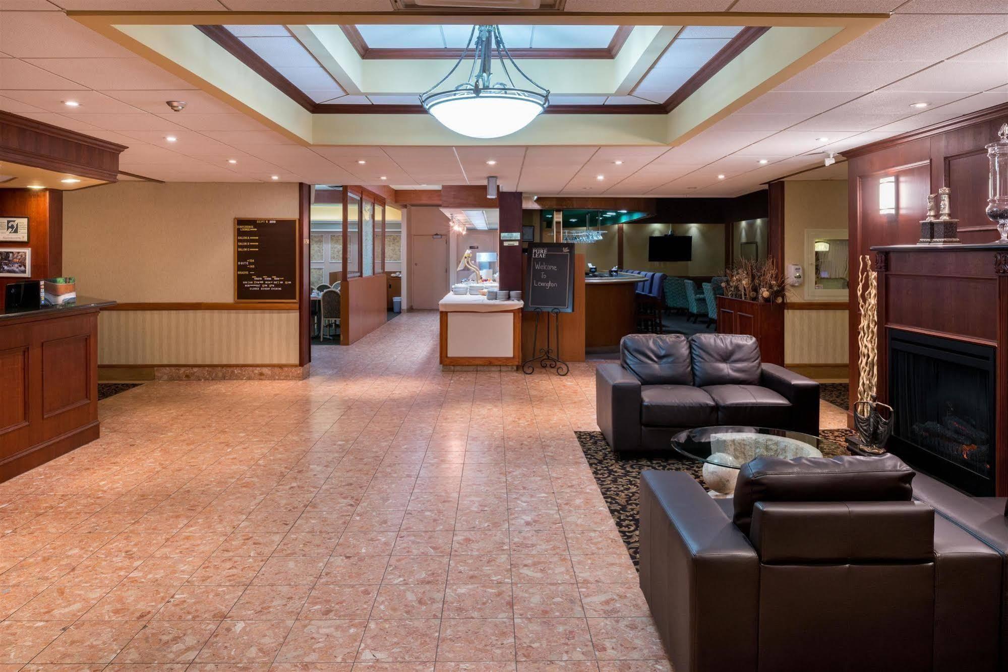 Hotel Days By Wyndham & Conference Centre Sudbury