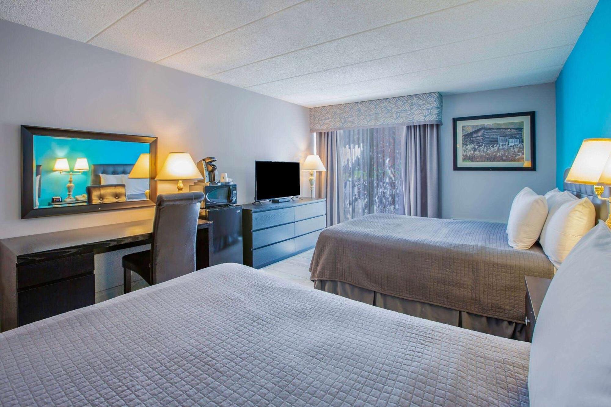 Hotel Days By Wyndham & Conference Centre
