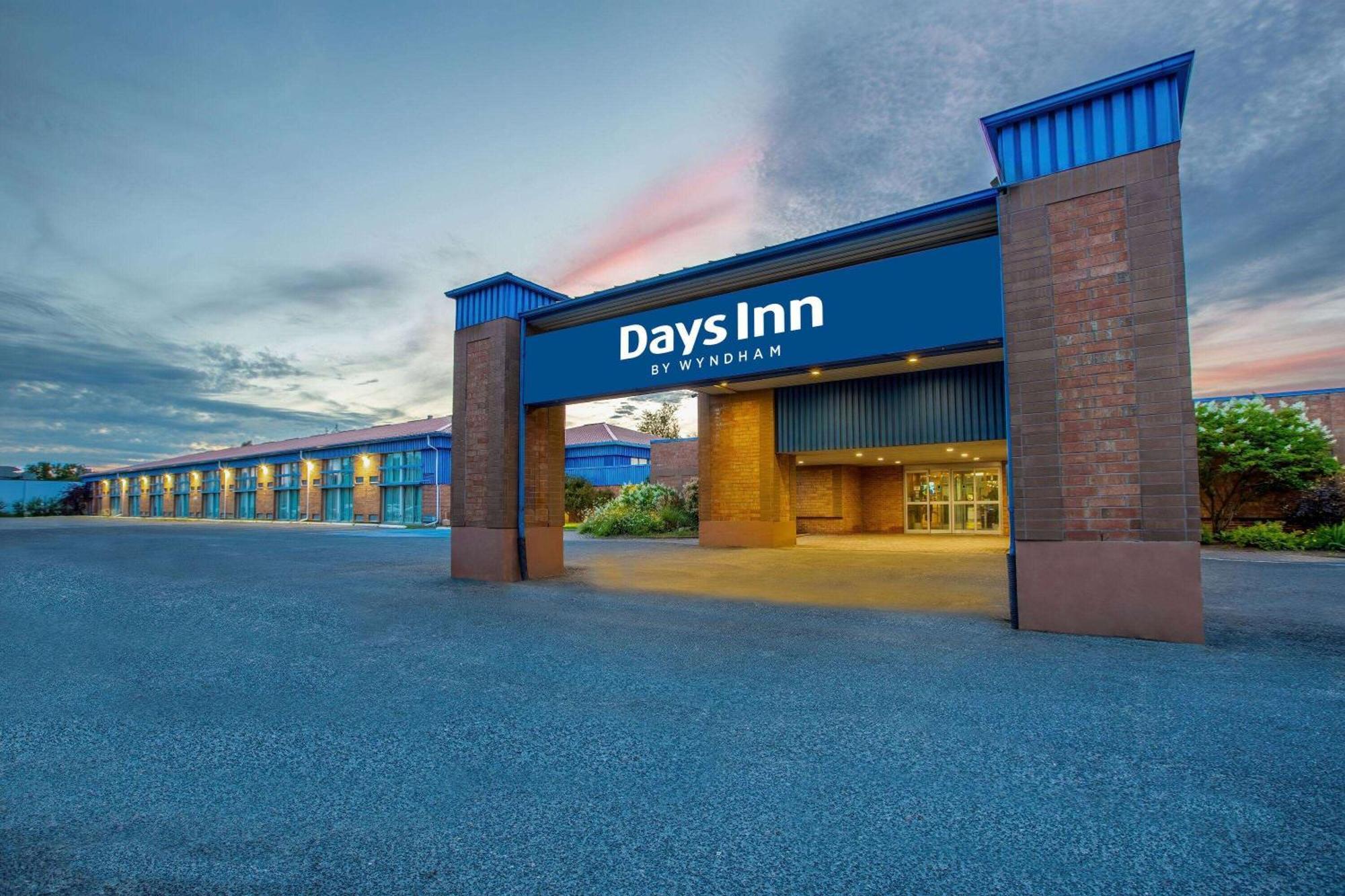 Hotel Days By Wyndham & Conference Centre Sudbury