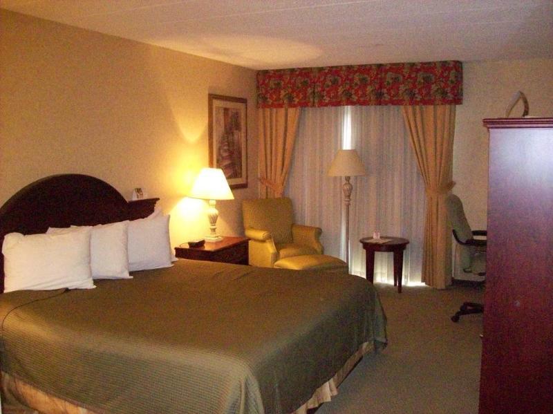 Days By Wyndham & Conference Centre Sudbury