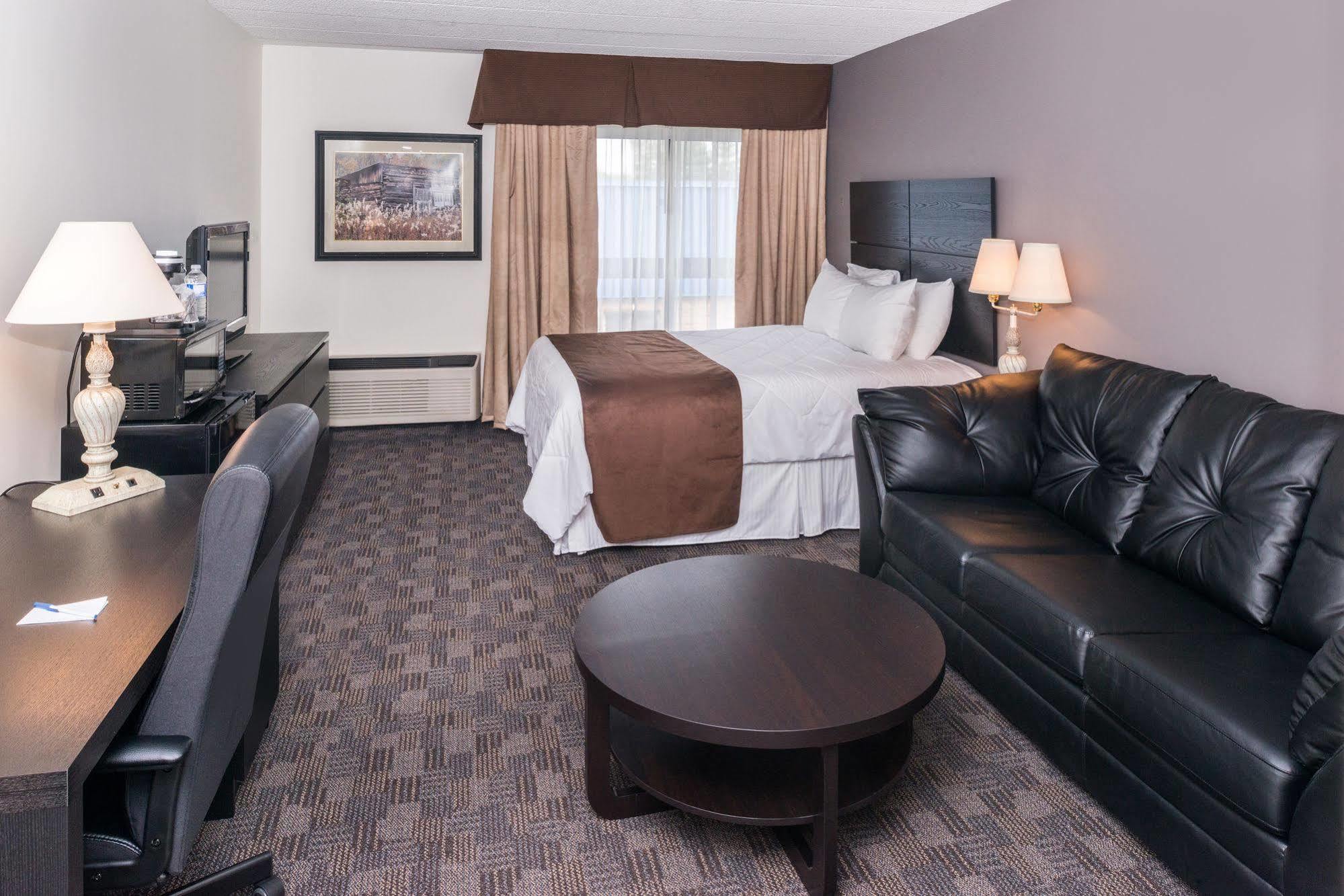 Hotel Days By Wyndham & Conference Centre