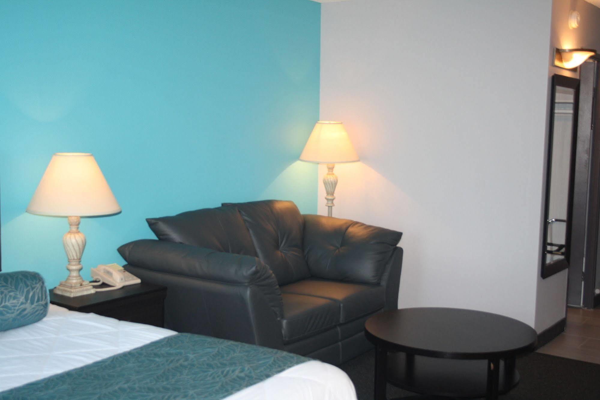 Days By Wyndham & Conference Centre Hotel 3*